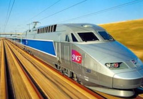 日本高铁和中国高铁有何区别？中国游客：和中国高铁差异太大了