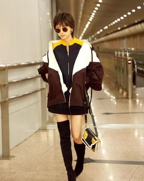  搭配裙子■小个子放弃马丁靴吧，现在流行这3款显高的“靴子”，保暖还时髦