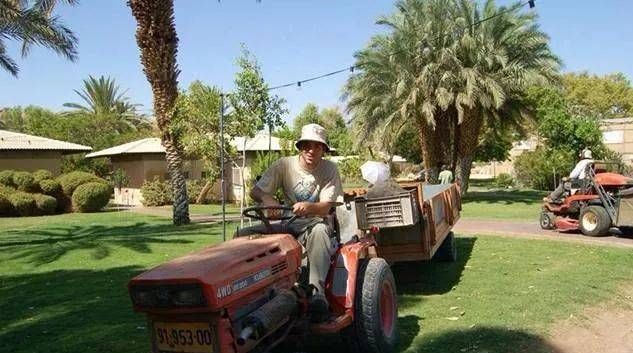  集体农场|这才是真正的“共享农庄”：除了老婆孩子，一切共享