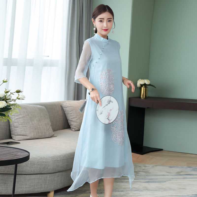 30-45岁的女人，就穿这样的旗袍，美丽大方尽显东方韵味