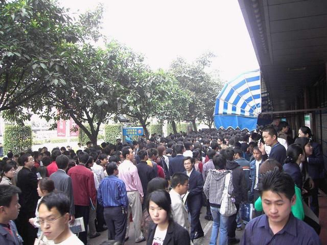 年后农民打工现怪象，老板招工难，工人找工难，深层原因值得反思