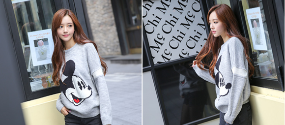 女神孙允珠，浅灰色米奇图案长袖T