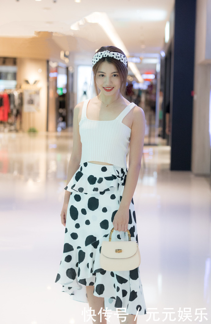 重庆街拍，让人怦然心动的魅力穿搭，你喜欢吗？