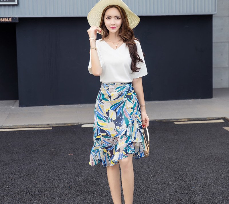 难怪媳妇把套装都扔垃圾桶，原来是显S型的优雅裙，太显身材了