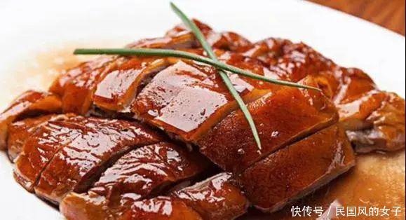 北京烤鸭:北京烤鸭和广东烧鹅,哪道才最受欢迎最好吃呢!