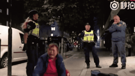 中国游客神演技，骗得过外交部，骗不过瑞典吃瓜群众