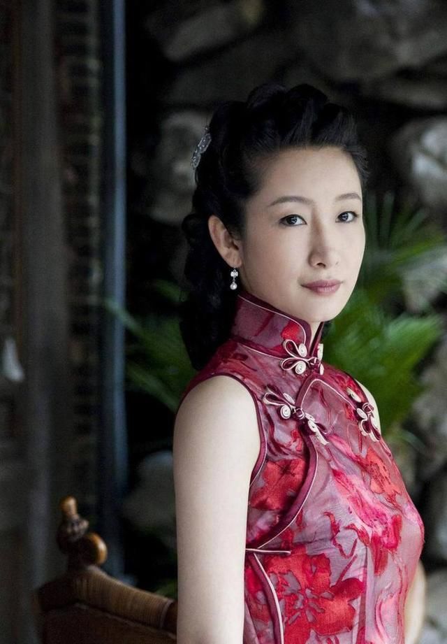 不同面料风格在旗袍上的呈现