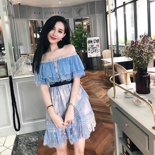 合适的礼服裙轻松赢得众人的倾慕，精致感，不俗气的美