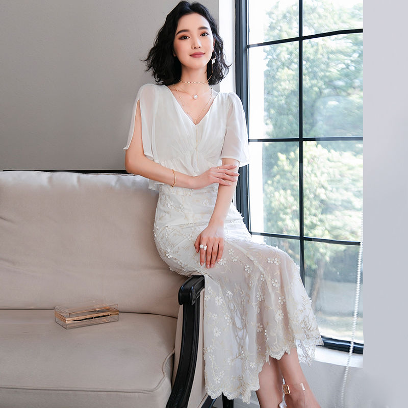 有点肉的女人，教你夏天这样穿!身材那叫性感有致，丰满赛杨贵妃