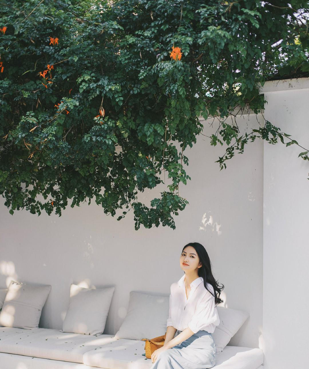  [博主]春季上班怎么穿?学这几位时尚博主的“高级穿法”,显气质又好看