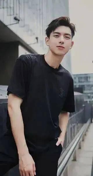  「运动」酷男孩穿搭，大街上最靓的仔是你！