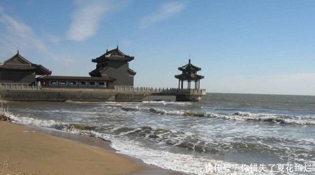 万里长城的尽头竟然在海里?外国人看到后直呼:中国人太聪明!