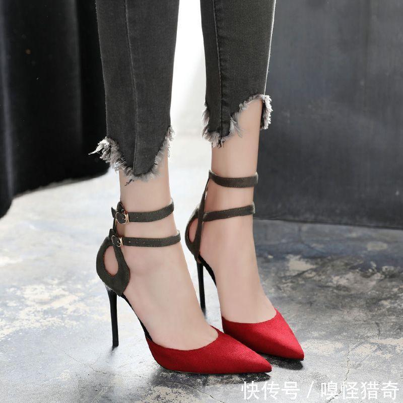 几款拉长双腿线的高跟鞋，不失舒适感又好看，优雅气质的魅力