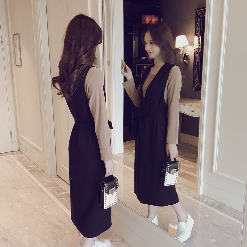 别等人老珠黄再打扮，若不差钱，就学图下女人这样穿，惊艳所有人