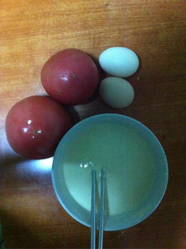 北方人最爱的这碗西红柿疙瘩汤,暖胃又营养,吃