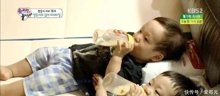 孩子是父母背后的