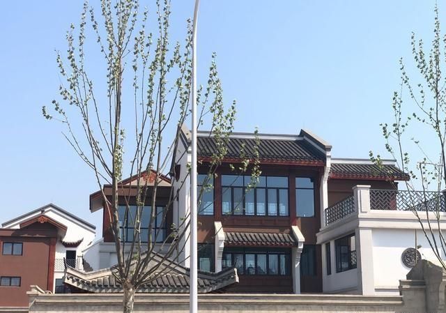 都说农村盖不了这栋别墅?新中式带院子自建房，你看你可以盖吗?