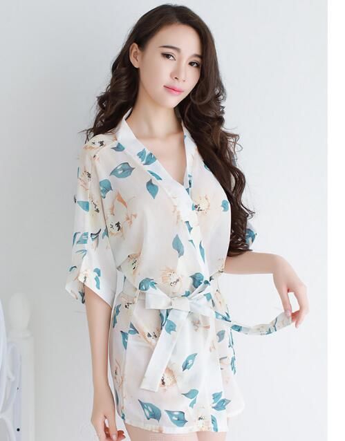 女人不到40，别去刻意装嫩!看下面新款睡衣，穿成“卧室仙女”