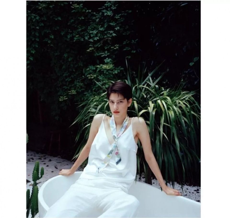 赫本:即便只有很少的衣服，但只要有它，也可以拥有很多美丽