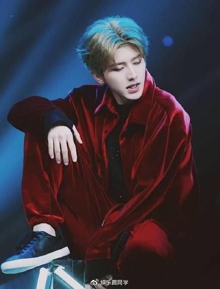 黑粉伪造蔡徐坤粉丝用激光笔伤害EXO，还造谣蔡徐坤被封杀?