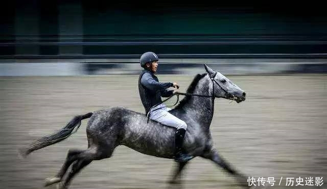 外地人眼中的乌鲁木齐，原来是这个样子的！这个景点最让他们喜欢