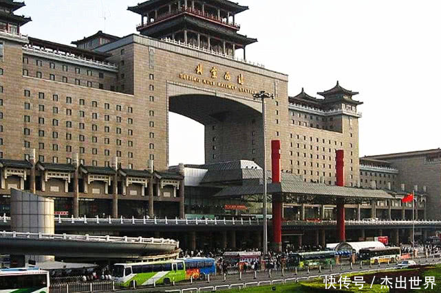 中国“最大”的5座火车站，第五个世界排名第一，有你的家乡吗？