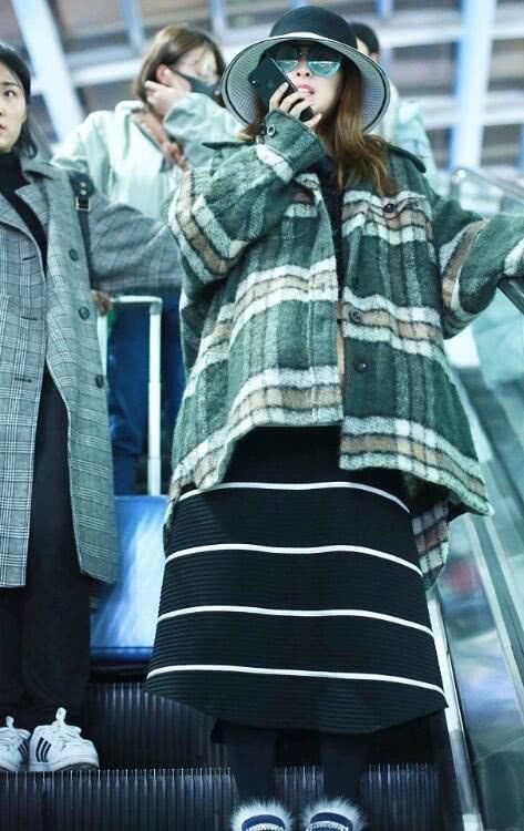 吴昕胆真大，裙子穿到要就断开了，网友：太敢穿了！