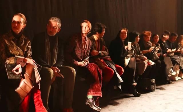  【时装周】只有5个中国人看秀的米兰&巴黎时装周，我最难忘这10个传世掠影