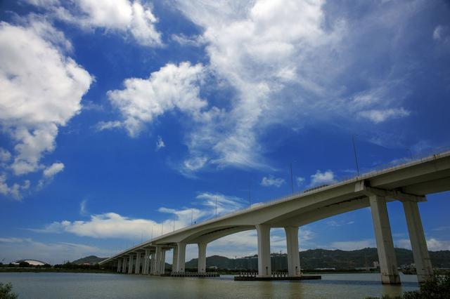 广东地理位置最好的城市，不是广州和深圳，佛山、惠州也要往后排