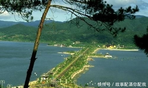 曾被郭沫若先生称赞的宁波东钱湖，与青山平原相依，风景秀丽