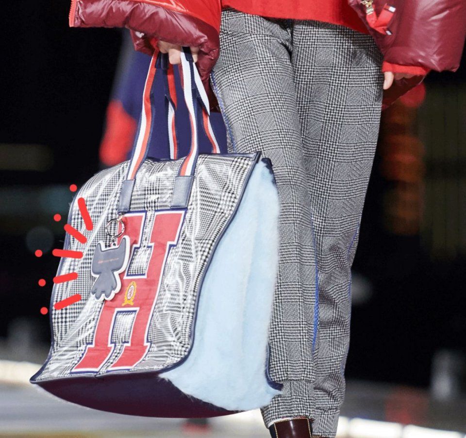 看热闹 | 这些人跑到黄浦江边比谁钻石大，你猜比伯嫂的排第几?