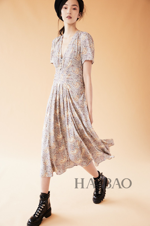 Free People携手雎晓雯推出全新造型画册