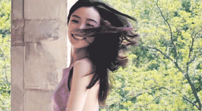 热巴倪妮美如人鱼公主，明星超模都在穿的亮片裙，到底有多惊艳?