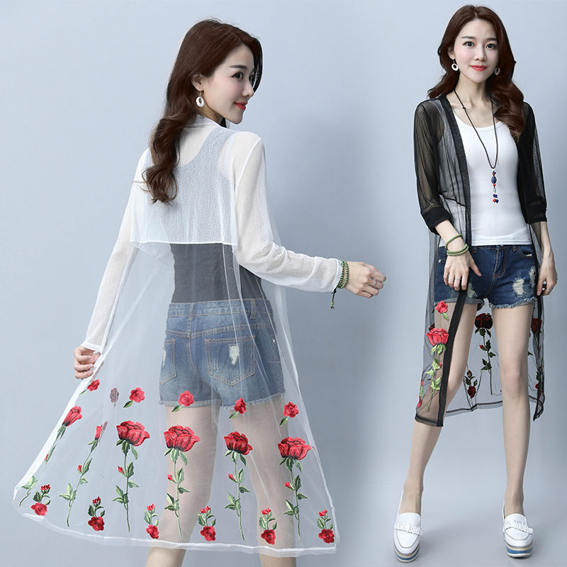 现在的姑娘们真敢穿!如此个性的“透视衫”直接外穿了!贼诱人