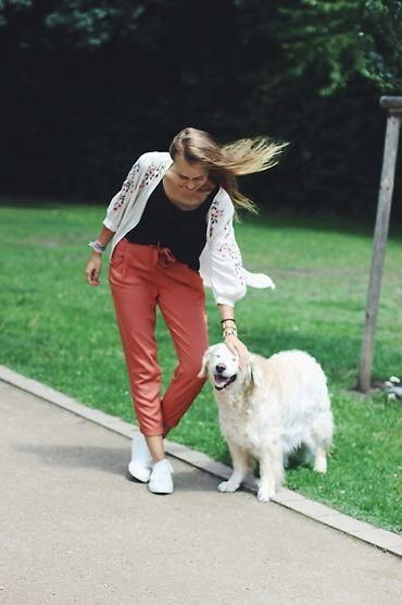 戳进来｜看完了她们的穿搭，我立刻丢掉了鞋柜里的高跟鞋！