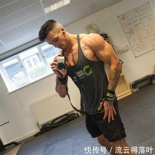 体重215斤的肥仔，因为父亲一句话，3个月减肥82斤，变成肌肉男