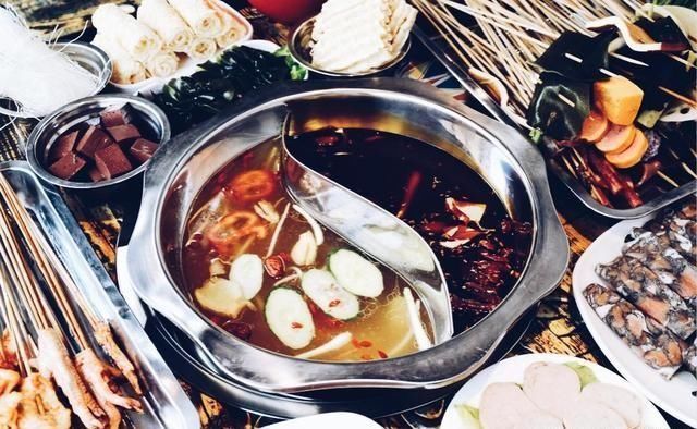  「重庆」中国最“郁闷”的城市，因面积过大，常被人误以为是一