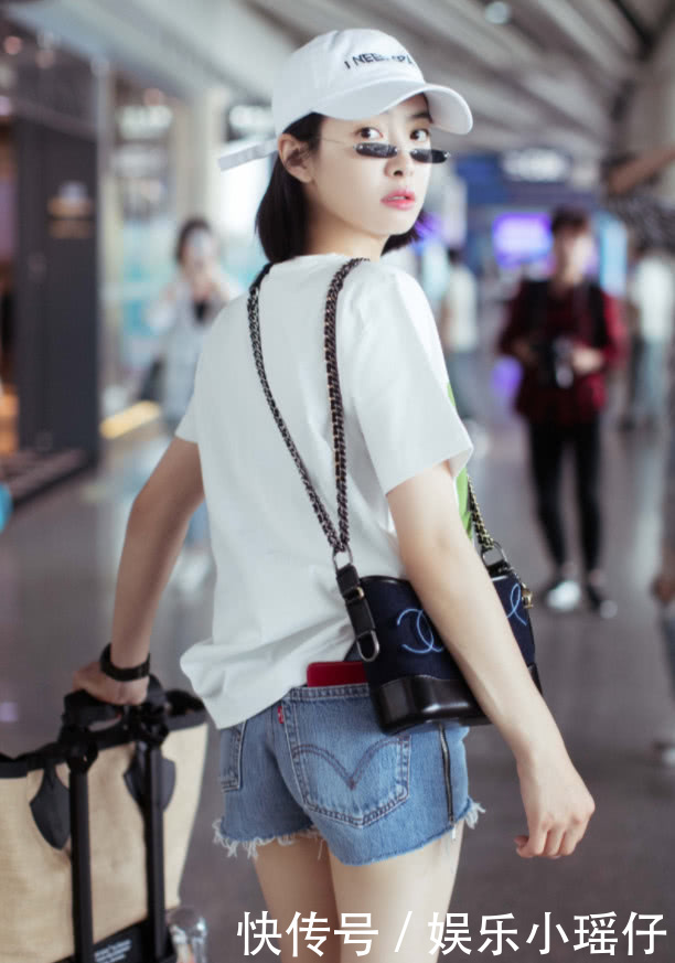 宋茜的腿太好看了吧，一点也不像练舞之人的腿，穿上超短裤美上天