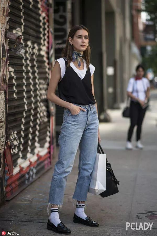 凹造型急救锦囊，夏日“背心杀”正当火