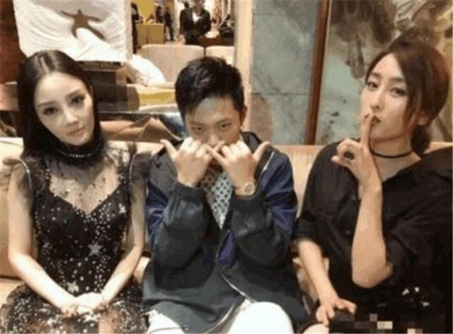 李小璐再陷“沙发照”风波,工作室发原图辟谣,网友:这次我信了