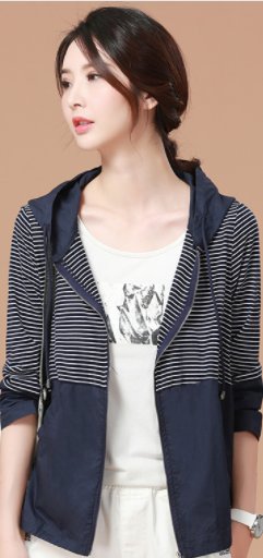 女人一旦过了40，可不要随意穿搭，瞧下图穿搭，背影都美爆