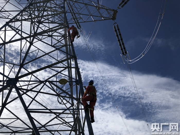 世界海拔最高的330千伏输变电工程年检工作进行顺利