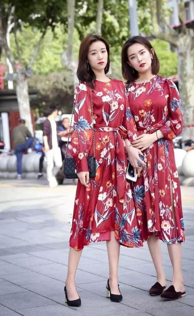 街拍：如果你有玛莎拉蒂，你会带图四的双胞胎去兜风吗？