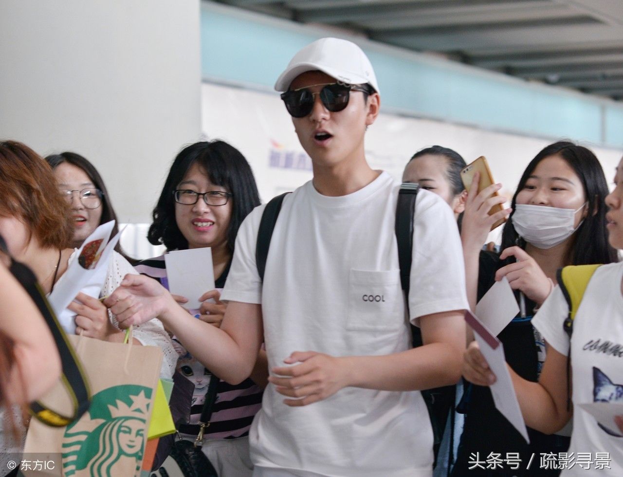 杨紫发微博称物是人非，是真实情况还是剧中的台词，小猴子挺住