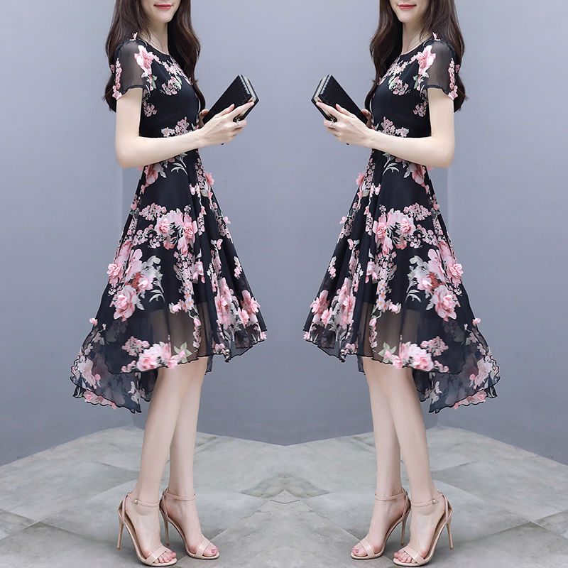 虽然48岁了，但我绝不做老女人!多穿这样温柔裙，显年轻超美嫩