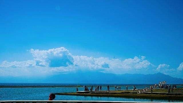 新疆最大的湖泊:面积是70个西湖,必须坐车游览,仍在年年变大