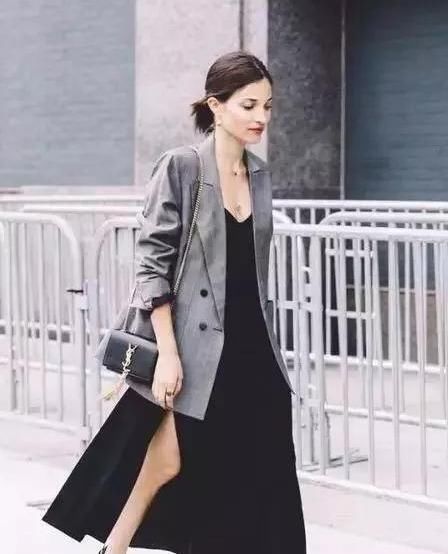  「漂亮」早春流行穿这些连衣裙,一款比一款洋气高档,搭配外套更漂亮