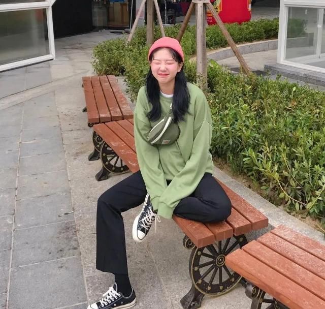  [时髦]今年卫衣流行这么穿！好看炸了