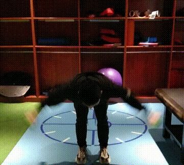  「肩颈线」女生斜方肌大导致溜肩？建议从这两方面调整，带你塑造漂亮肩颈线