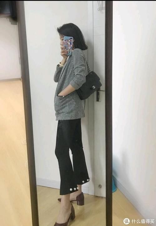  [好看]好看的衣服 篇一：初入职场该如何穿搭？
